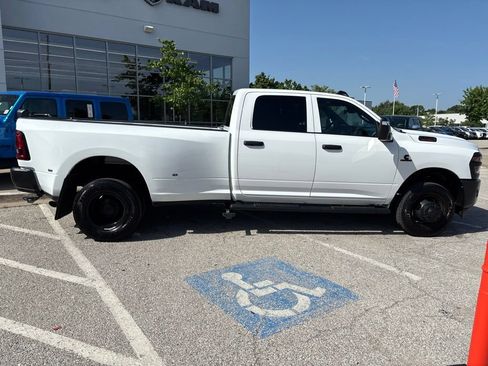 Used 2026 RAM 3500 Tradesman AWD/4WD image 34