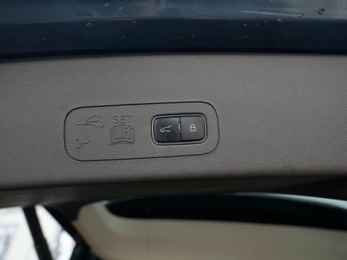 Used 2023 Lincoln Aviator Reserve w/ Equipment Group 201A image 14