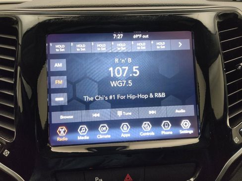 Used 2020 Jeep Cherokee Limited AWD/4WD image 25