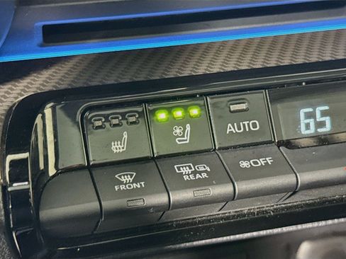 Used 2024 Toyota Prius Limited w/ Limited Premium Package FWD image 21
