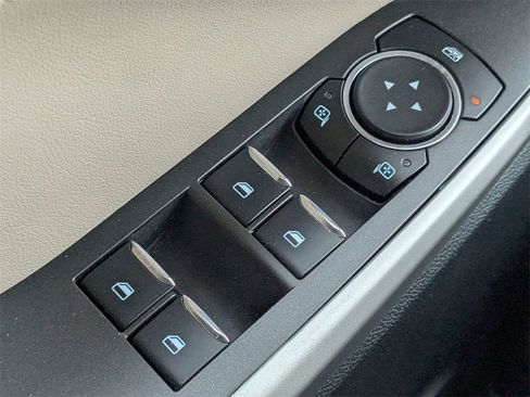 Used 2024 Ford Explorer XLT w/ Equipment Group 202A image 27