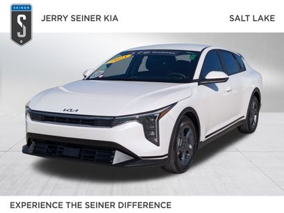 Certified 2025 Kia K4 LXS