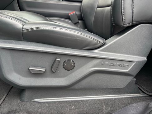 Used 2025 Ford Expedition Max Platinum AWD/4WD image 15