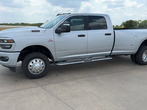 New 2026 RAM 3500 Lone Star AWD/4WD image 5