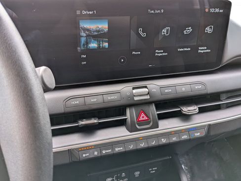 Used 2025 Kia K4 FWD image 53