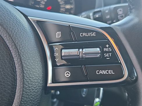 Used 2021 Kia Seltos S FWD image 28