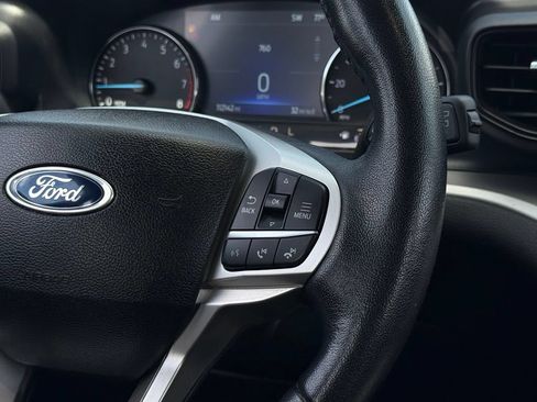 Certified 2023 Ford Explorer XLT AWD/4WD image 7