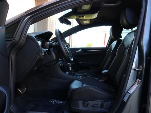 Used 2019 Volkswagen Golf 4-Door AWD/4WD image 27