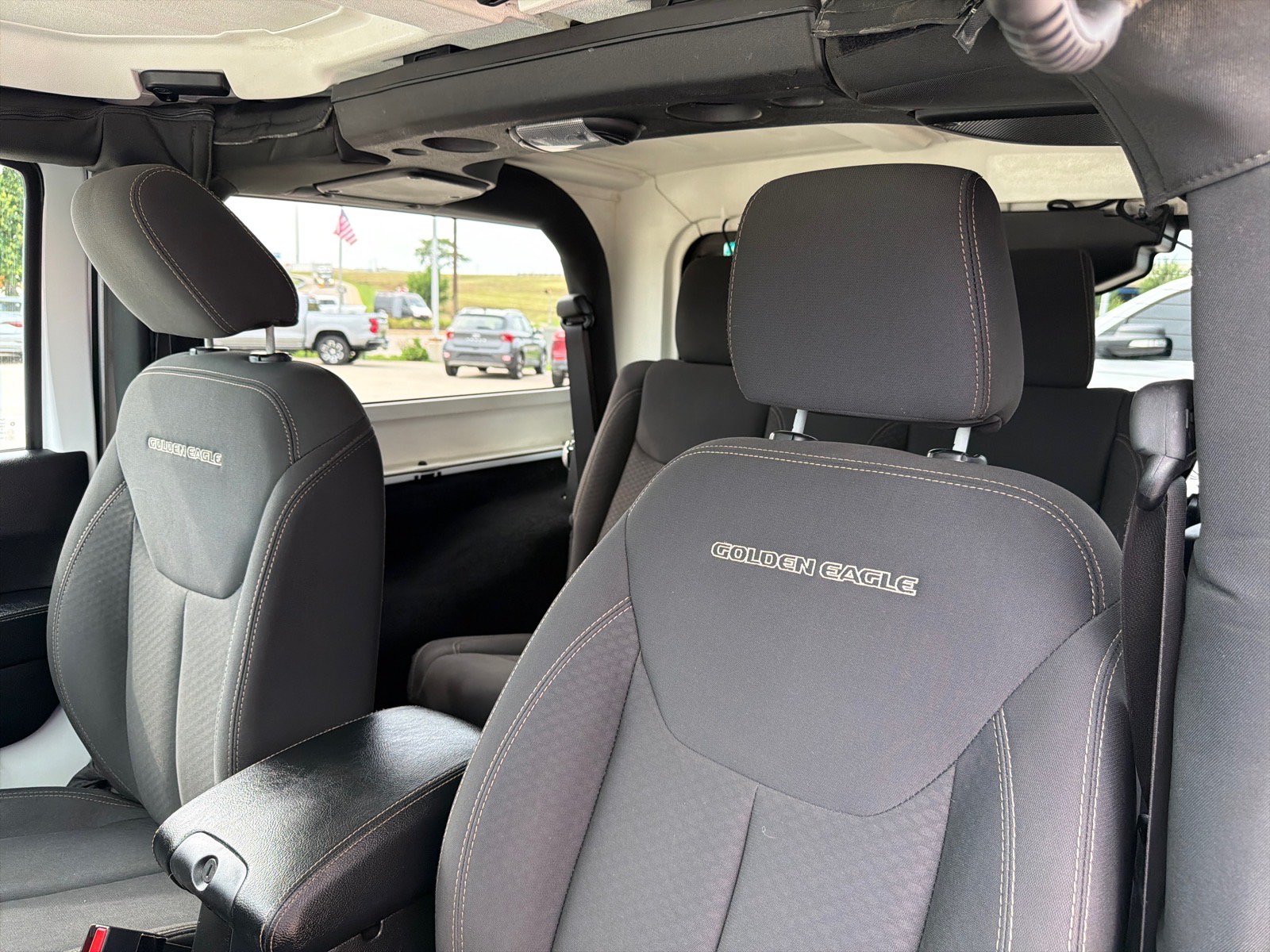 Used 2018 Jeep Wrangler Sport AWD/4WD image 16