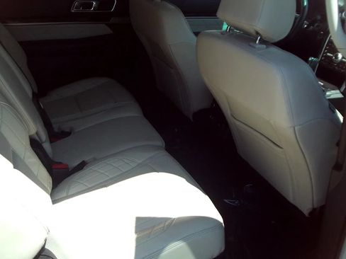 Used 2016 Ford Explorer Platinum AWD/4WD image 30