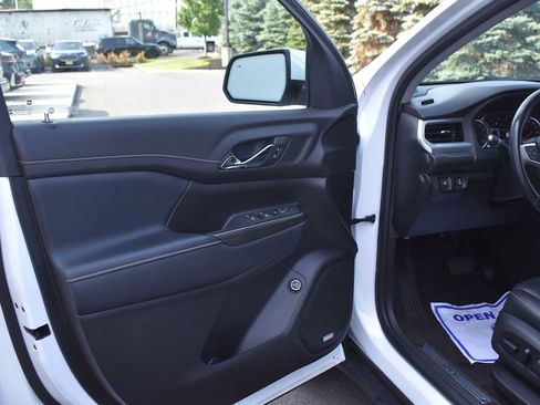 Used 2019 GMC Acadia SLT AWD/4WD image 7