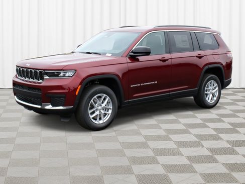 New 2025 Jeep Grand Cherokee L Laredo image 36