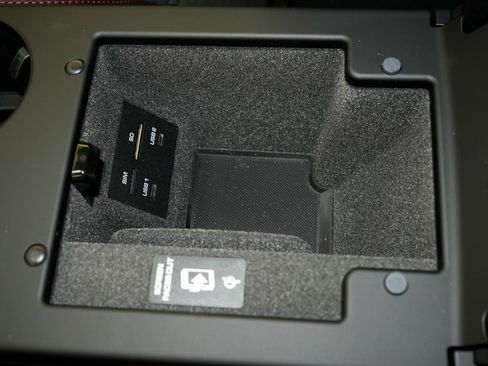 New 2026 Porsche Macan GTS image 33