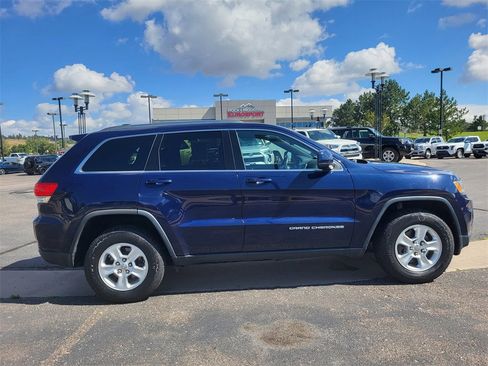 Used 2016 Jeep Grand Cherokee Laredo w/ Quick Order Package 23E image 4