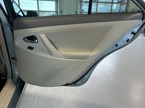 Used 2009 Toyota Camry SE image 17