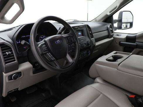 Used 2021 Ford F250 XL w/ Power Equipment Group AWD/4WD image 17
