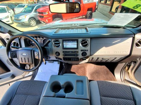 Used 2016 Ford F250 XLT w/ XLT Value Package image 19