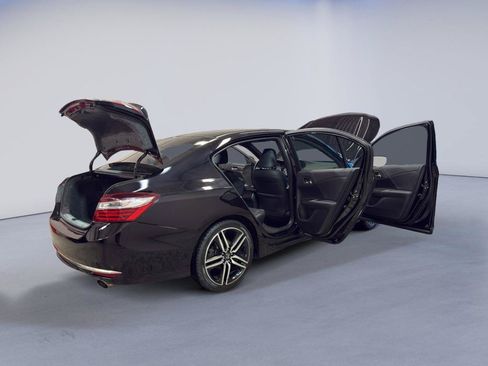 Used 2017 Honda Accord Sport Special Edition image 14