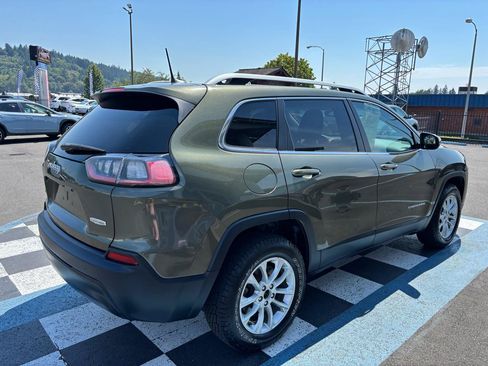 Used 2019 Jeep Cherokee Latitude w/ Popular Appearance Group AWD/4WD image 5