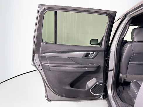 Used 2025 Buick Enclave Preferred image 25