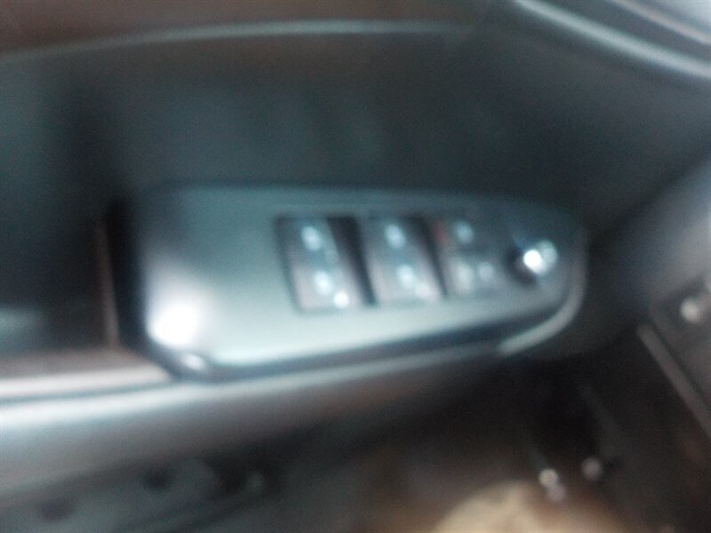 Used 2018 Toyota Highlander Limited AWD/4WD image 22