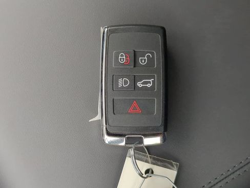 New 2026 Land Rover Defender 110 X-Dynamic SE AWD/4WD image 39