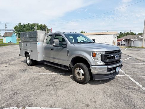 Used 2020 Ford F350 XL w/ Power Equipment Group AWD/4WD image 3