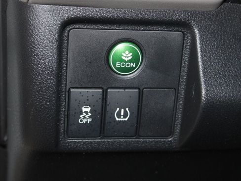Used 2018 Honda HR-V EX image 9