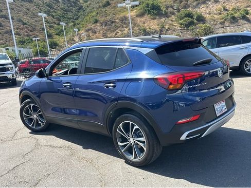 Used 2023 Buick Encore GX Select w/ Safety Package II FWD image 3