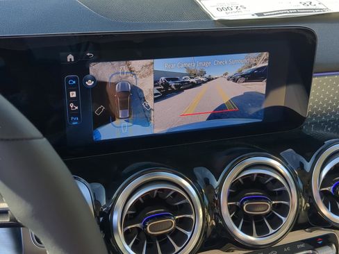 New 2025 Mercedes-Benz GLB 250 image 29