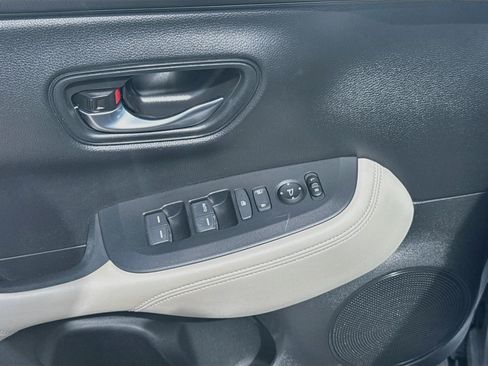 Used 2023 Honda HR-V LX image 14