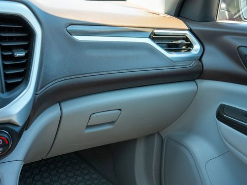 Used 2019 GMC Acadia SLT w/ LPO, Cargo Package FWD image 28