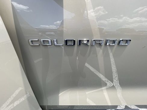 Used 2024 Chevrolet Colorado Z71 w/ Advanced Trailering Package AWD/4WD image 31