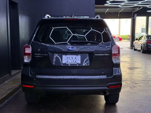 Used 2018 Subaru Forester 2.5i Premium w/ All-Weather Package AWD/4WD image 8