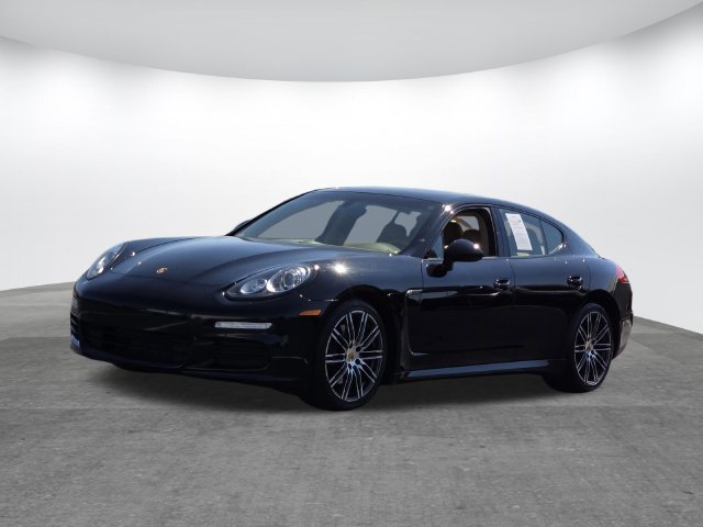 Used 2016 Porsche Panamera 4 AWD/4WD image 7