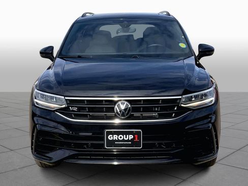 Used 2024 Volkswagen Tiguan SE R-Line image 3