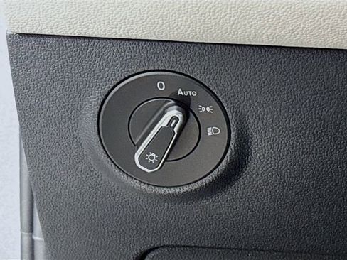 New 2026 Volkswagen Taos SEL AWD/4WD image 10