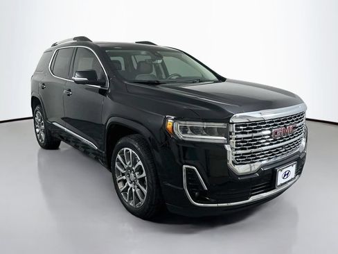 Used 2023 GMC Acadia Denali w/ Denali Ultimate Package FWD image 3