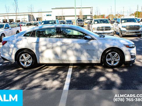 Used 2024 Chevrolet Malibu LT FWD image 9