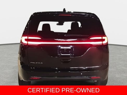 Used 2025 Chrysler Pacifica Select FWD image 6