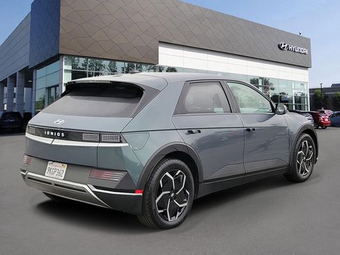 Certified 2024 Hyundai Ioniq 5 SEL image 2