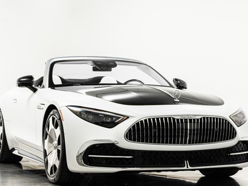 Used 2026 Mercedes-Benz Maybach SL 680 image 3