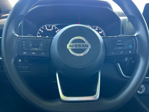 Used 2021 Nissan Rogue SV AWD/4WD image 25