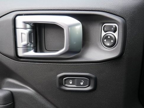 Used 2024 Jeep Wrangler Sport S image 14