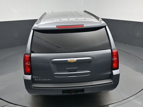 Used 2020 Chevrolet Suburban LT image 25