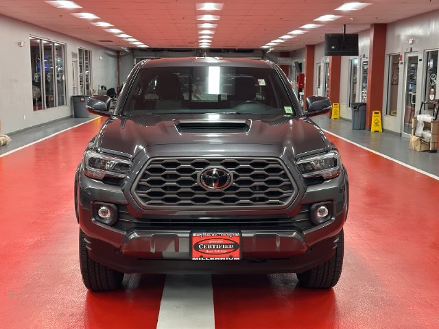 Certified 2022 Toyota Tacoma TRD Sport AWD/4WD image 8