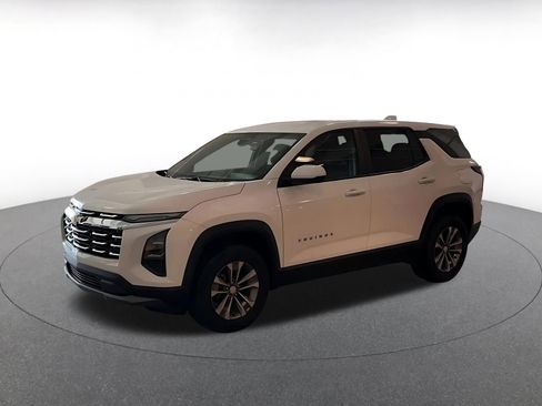 Used 2025 Chevrolet Equinox LT image 8