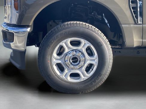 New 2026 Ford F250 XLT AWD/4WD image 30
