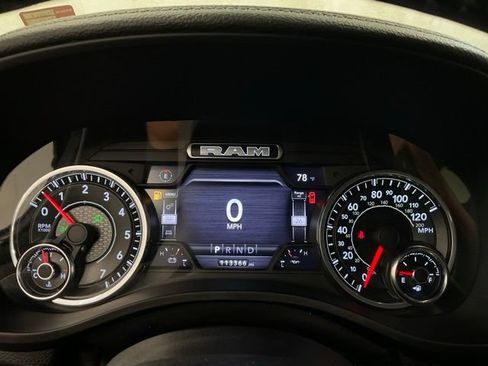 Used 2022 RAM 1500 Laramie AWD/4WD image 15