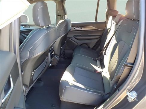 New 2025 Jeep Grand Cherokee Laredo X w/ Luxury Tech Group I image 9